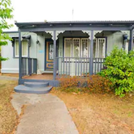 Rose Pine Cottage At 로라 외부 사진